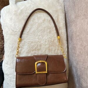 Elegant Brown Leather Shoulder Bag